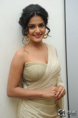 Vishakha Singh at Rowdy Fellow Movie Audio Launch